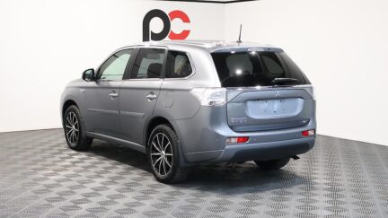 2013 Mitsubishi Outlander PHEV G Navi Package 4WD image 351135