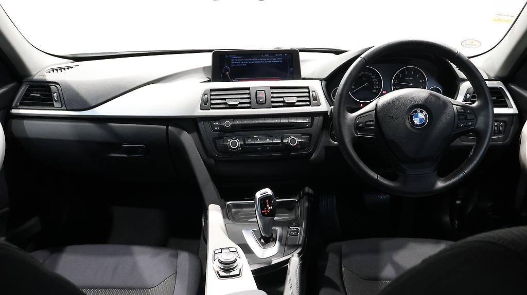 2013 BMW 320i 320i SE image 346886