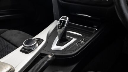 2014 BMW 320i 8AT 320i M sport Push start image 348375