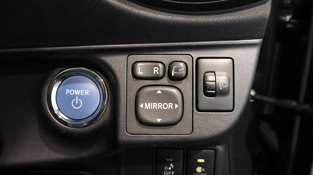 2013 Toyota Aqua G Model + Heated Seats image 347654