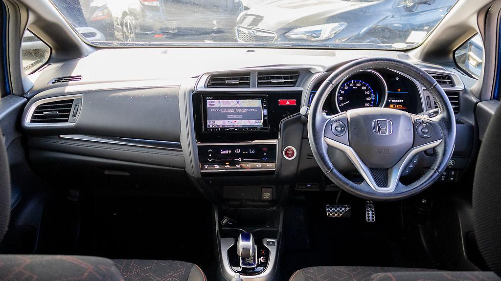 2016 Honda Fit F spec hybrid 7AT Push start image 351161
