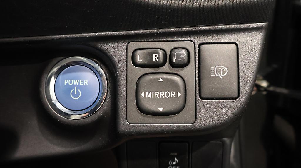 2013 Toyota Aqua S Model, Push Start, Reverse Camera image 348592