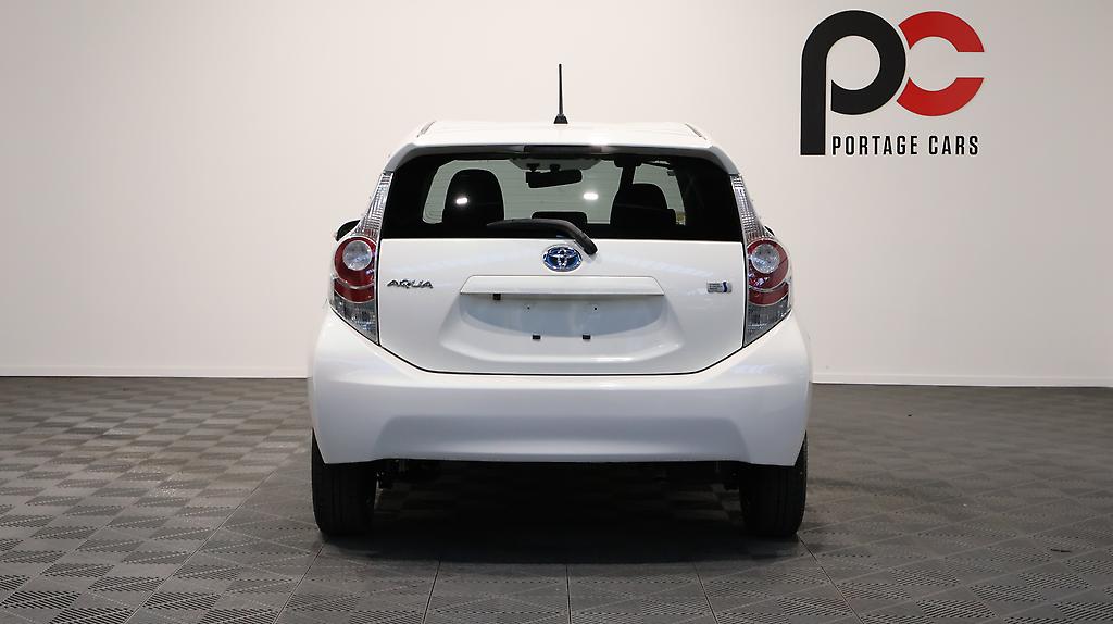 2012 Toyota Aqua S Model + Reverse Camera image 346394