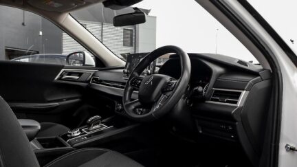 2022 Mitsubishi Outlander LS 2.5P/4WD/NZ NEW image 350214