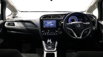 2015 Honda Shuttle Hybrid Z image 350867