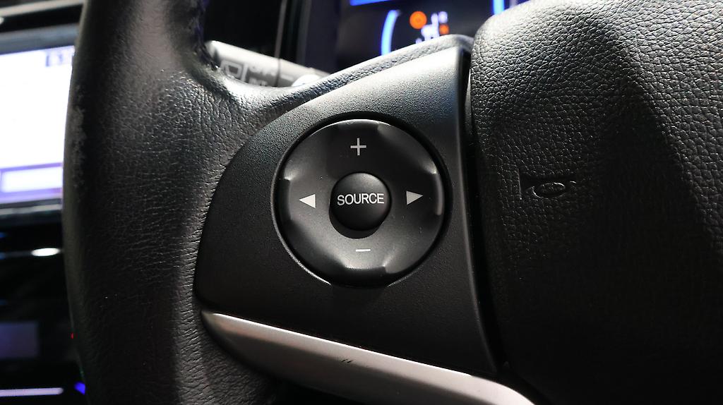 2016 Honda Shuttle Hybrid X image 348269