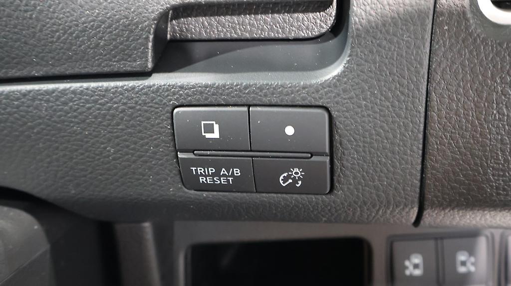 2013 Nissan Serena Hybrid Highway Star S image 348639