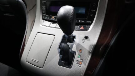 2014 Toyota Vellfire 2.4Z image 348356