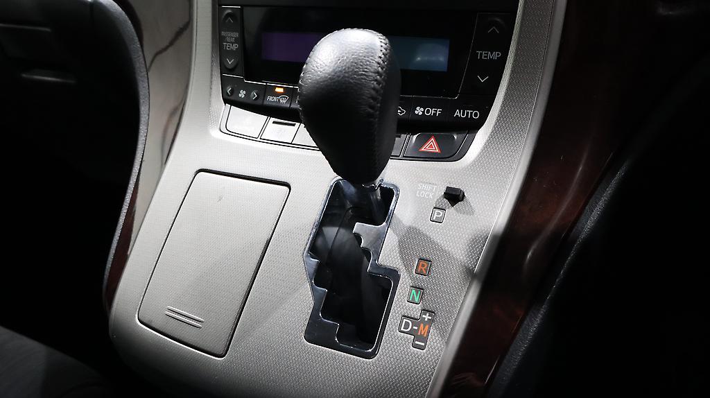 2014 Toyota Vellfire 2.4Z image 348356