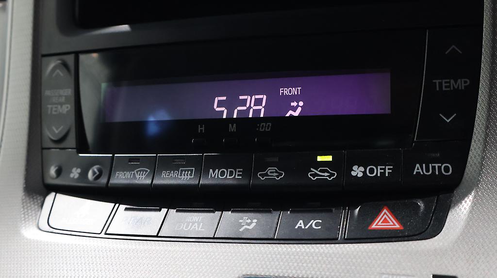 2012 Toyota Alphard 240S image 352155