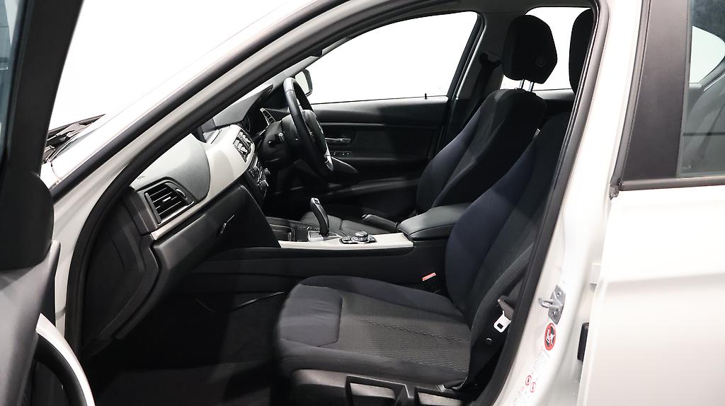 2013 BMW 320i 320i SE image 346882