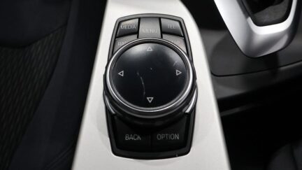2013 BMW 320i Cruise Control + Reverse Camera image 349021