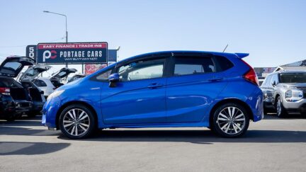 2016 Honda Fit F spec hybrid 7AT Push start image 351158