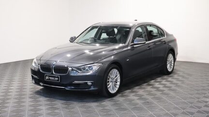 2013 BMW 320i Luxury image 349602