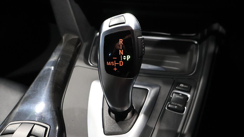 2013 BMW 320i Luxury image 349630