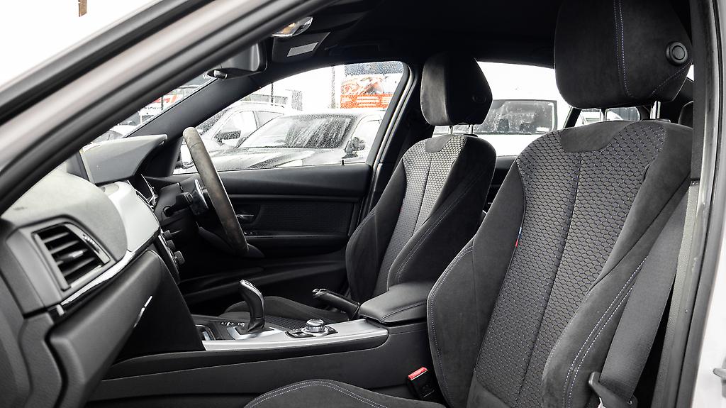 2013 BMW 320i M sports 8AT image 348680