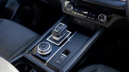 2022 Mitsubishi Outlander LS 2.5P/4WD/NZ NEW image 351087