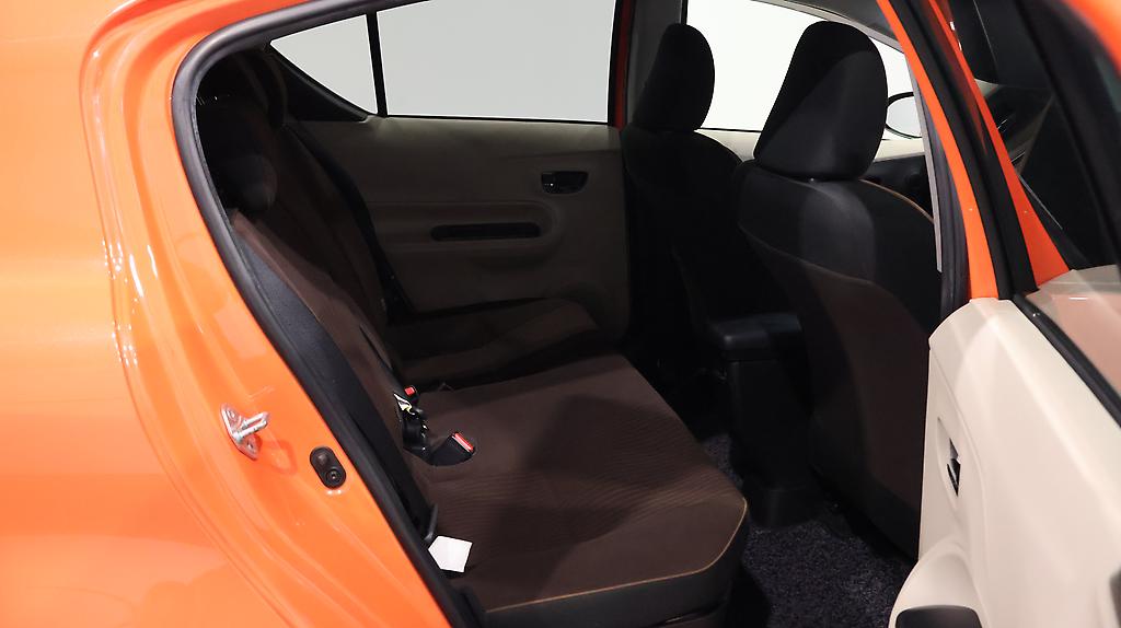 2012 Toyota Aqua G Model, Push Start, Heated Seats, Reverse Camera image 349557