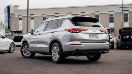 2022 Mitsubishi Outlander LS 2.5P/4WD/NZ NEW image 350179