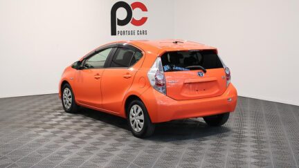 2012 Toyota Aqua G Model, Push Start, Heated Seats, Reverse Camera image 349545