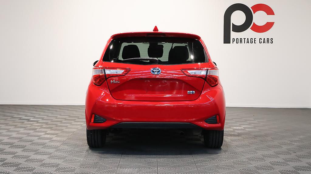 2017 Toyota Vitz Hybrid U Sport Package image 346788