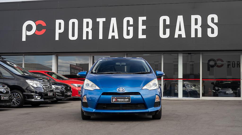 2013 Toyota Aqua G spec  Heated seats, Push start image 348321