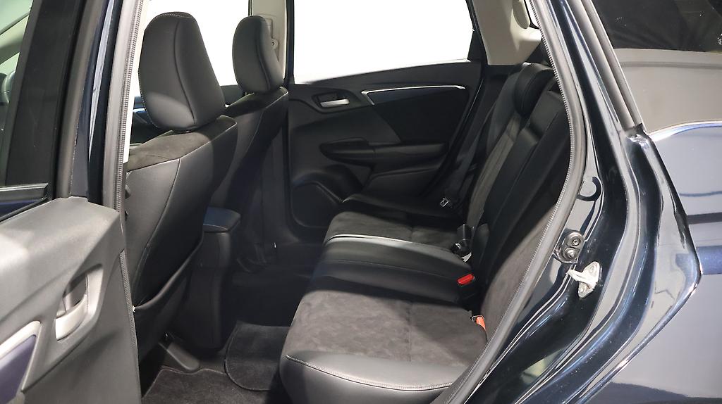 2015 Honda Shuttle Hybrid X image 351311