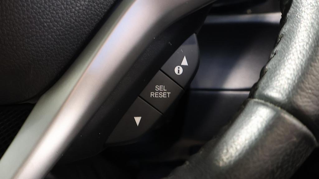 2015 Honda Shuttle Hybrid X image 351324