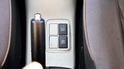 2012 Toyota Aqua F model spec push start, Hybrid image 347516