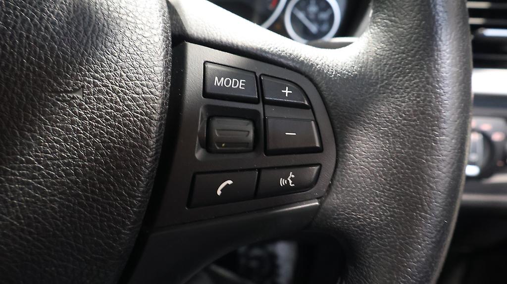2013 BMW 320i 320i SE image 346896