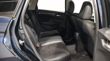 2015 Honda Shuttle Hybrid X image 351312