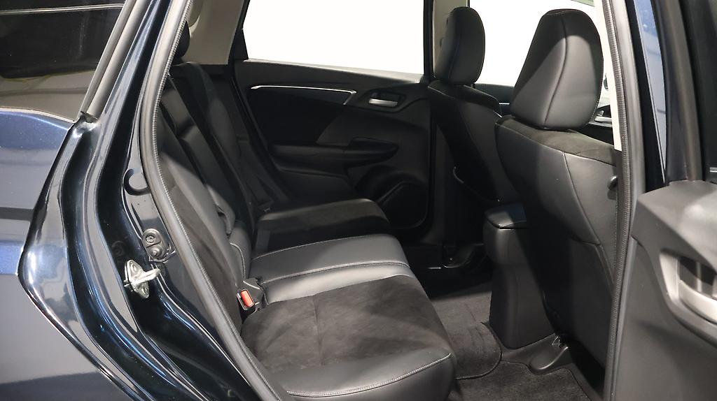 2015 Honda Shuttle Hybrid X image 351312