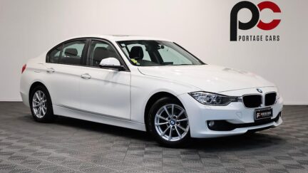 2012 BMW 320i Reverse Camera, Steering Wheel Controls image 348751