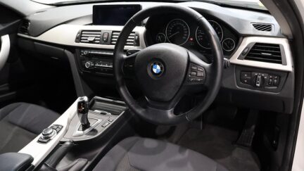 2013 BMW 320i 320i SE image 346887