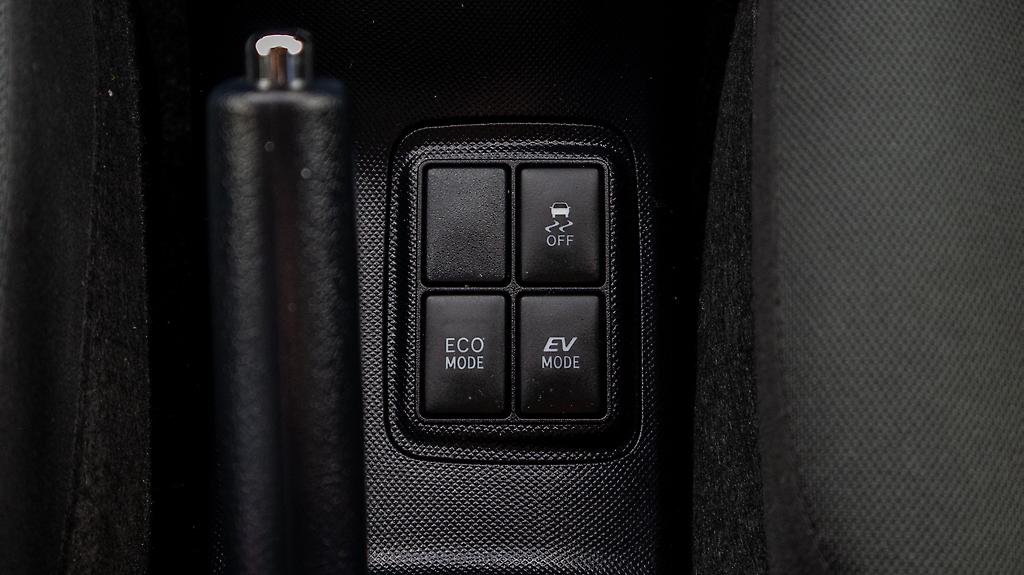 2015 Toyota Aqua F spec hybrid Push start image 348183