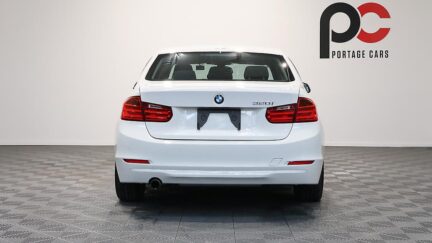 2012 BMW 320i Reverse Camera, Steering Wheel Controls image 348756