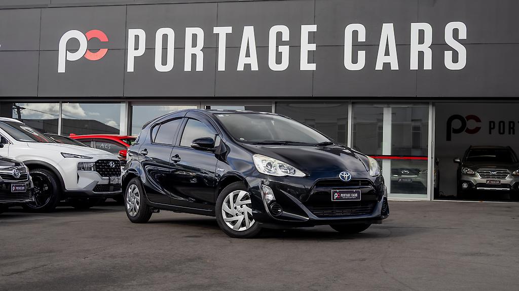 2015 Toyota Aqua F spec hybrid Push start image 348171