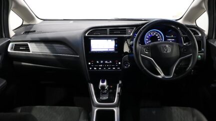 2015 Honda Shuttle Hybrid Z image 348159