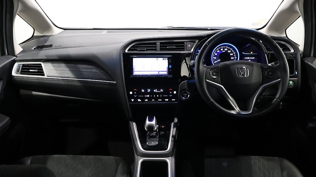 2015 Honda Shuttle Hybrid Z image 348159