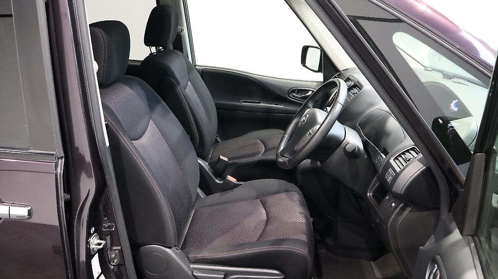 2012 Nissan Serena Highwaystar S-Hybrid image 347733