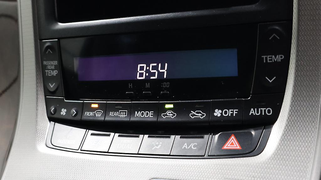 2014 Toyota Vellfire 2.4Z image 348355