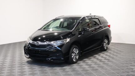 2015 Honda Shuttle Hybrid Navi Limited image 351687