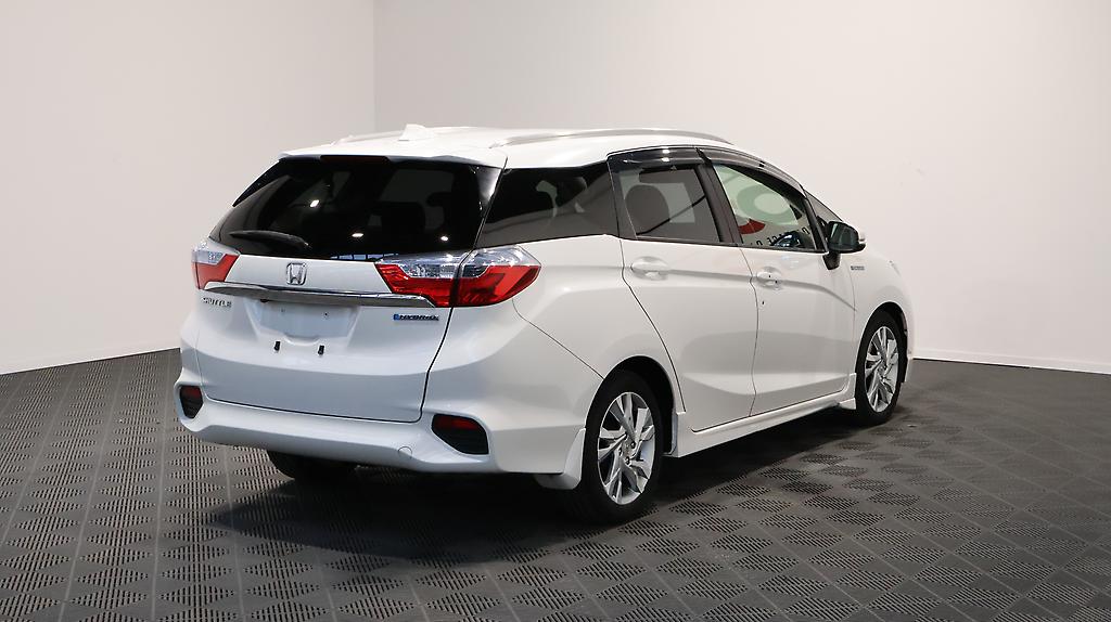 2015 Honda Shuttle Hybrid Z image 348153