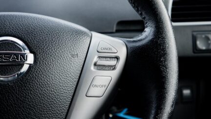 2012 Nissan Serena Highway star Hybrid 7 seater image 350093