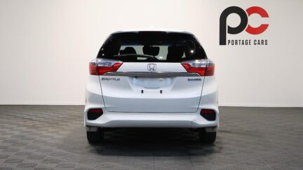 2015 Honda Shuttle Hybrid Z image 348154