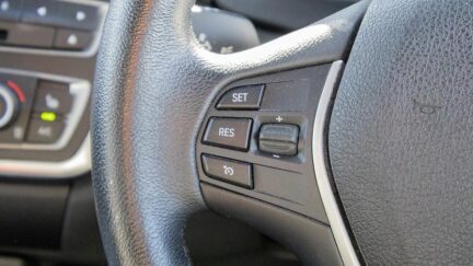 2014 BMW 320i 320i 8AT , Leather pkg Low Kms image 350751