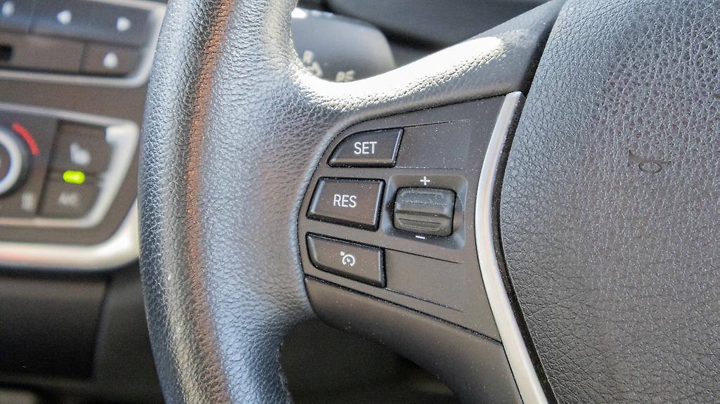 2014 BMW 320i 320i 8AT , Leather pkg Low Kms image 350751