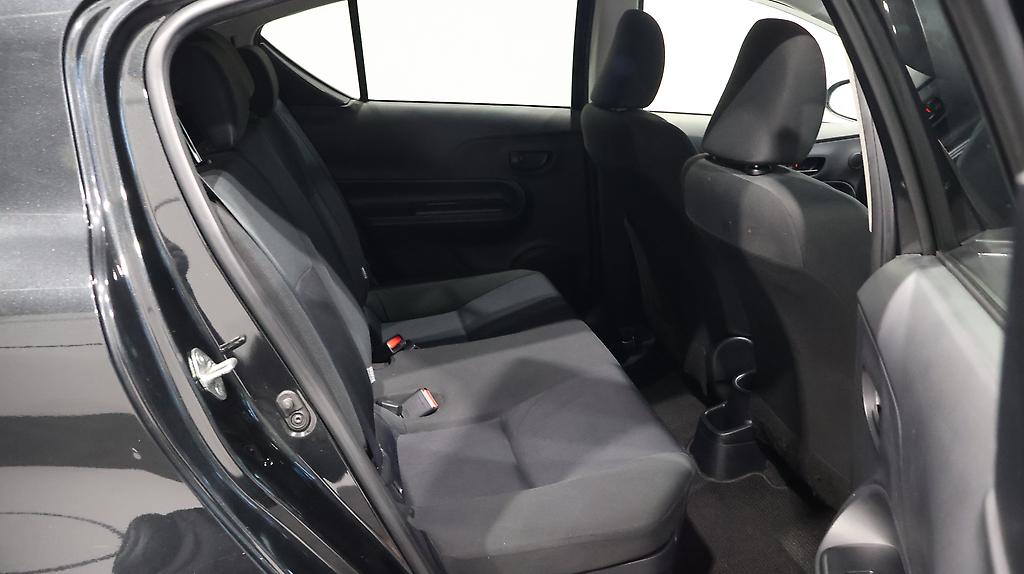 2015 Toyota Aqua S Model + Heated Seats image 347820