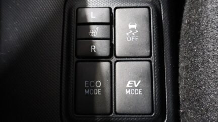 2015 Toyota Aqua S Model + Heated Seats image 347828