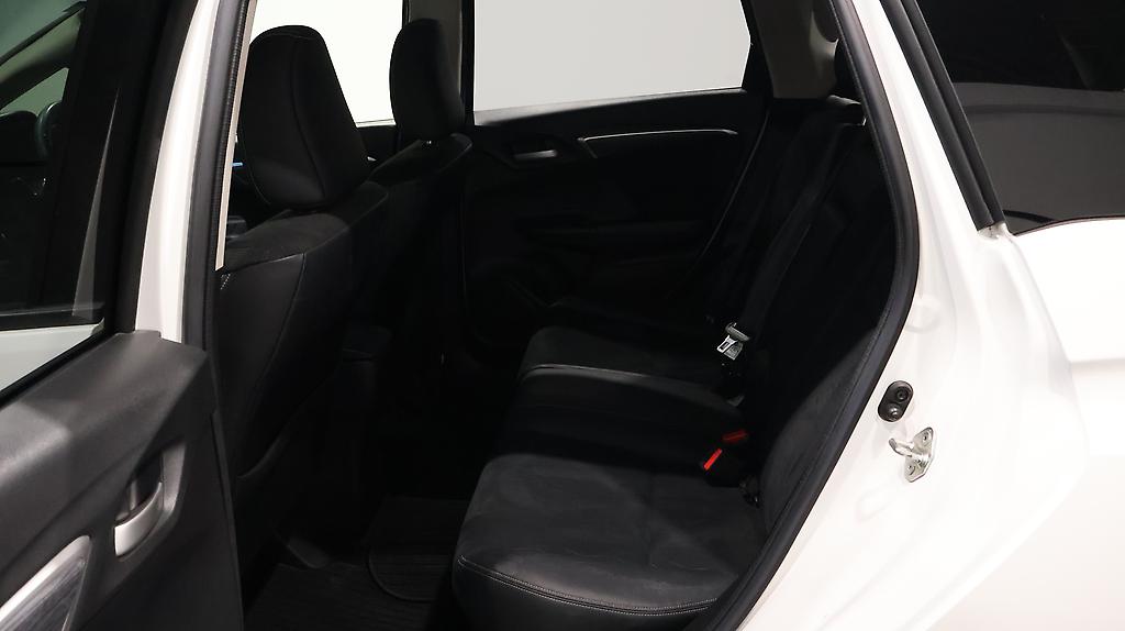 2015 Honda Shuttle Hybrid Z image 348157